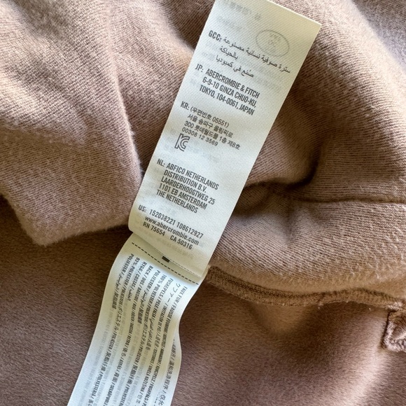 Abercrombie and Fitch Teddy Sherpa Shacket - Picture 9 of 10